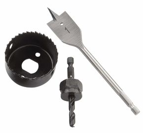 穴は平らな穴あけ工具が付いているキットおよびドア ロックの取付けのための穴のカッターを鋸で挽きます